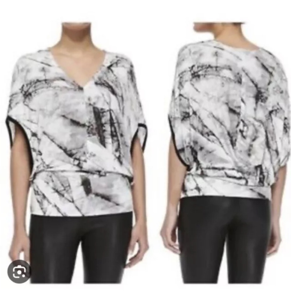 Helmut lang shirt size Top Large creme/white/ black, excellent condition